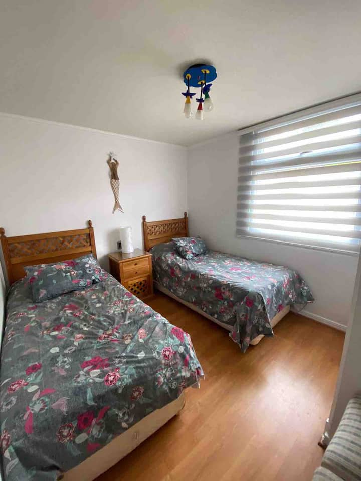 Habitación 3
2 camas individuales, con clóset