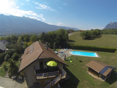 Les 3 Sapins.
 Independent, spacious and bright