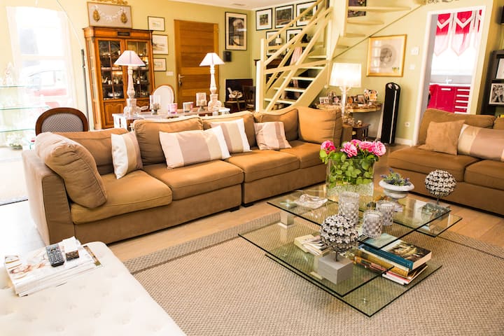 Maison Climatisée,tout Confort, 4 Chambres, 3 Sdb - ボルドー