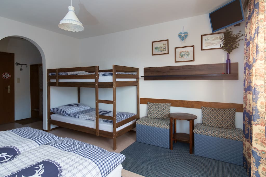 4-Bettzimmer BLUE Alpenpension Weltsprachen