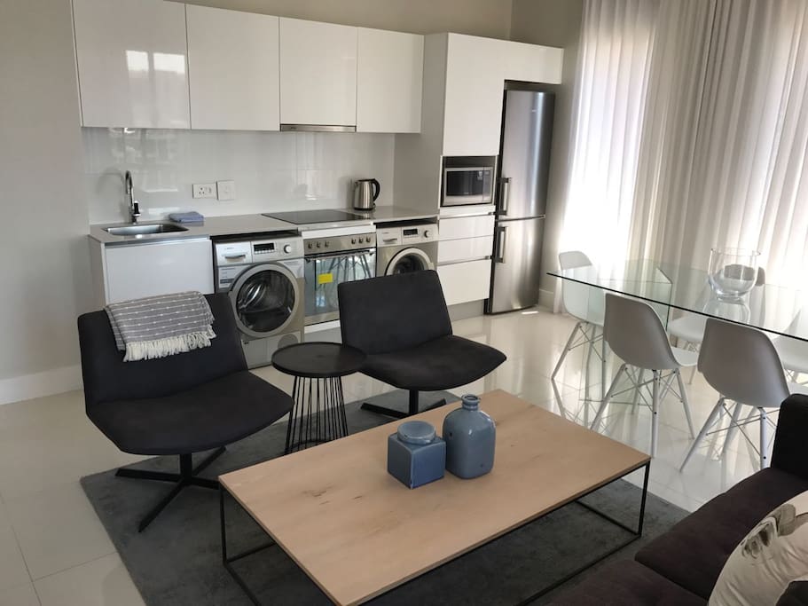 Lounge / kitchen / dining