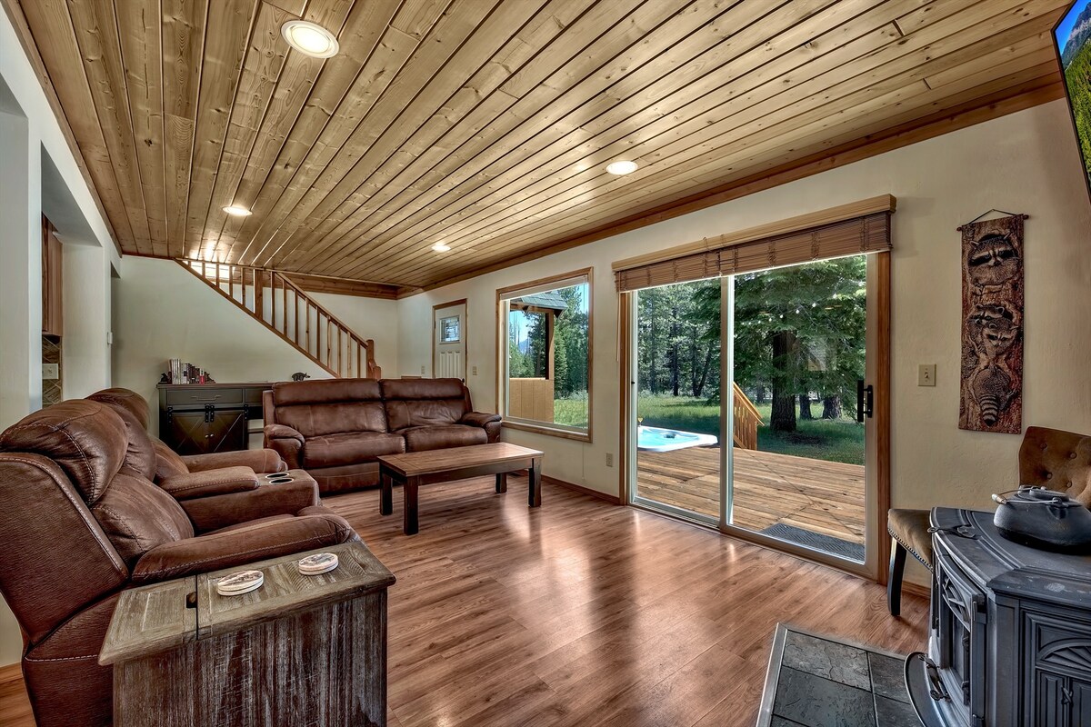 Successful Airbnb property: WaldenMeadow A/C Spa Skeeball Shuffleboard Foosbal in South Lake Tahoe