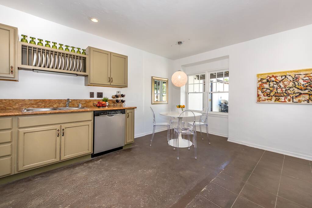 Open Kitchen