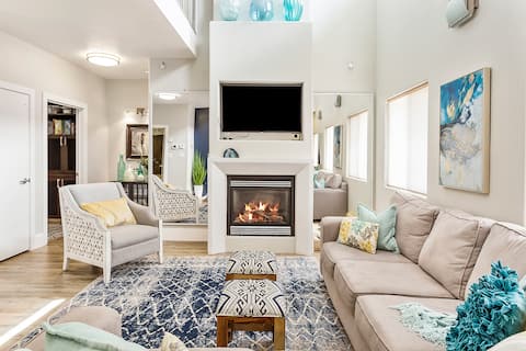 Lux Play Home, 30 People, & Indoor Bball Court