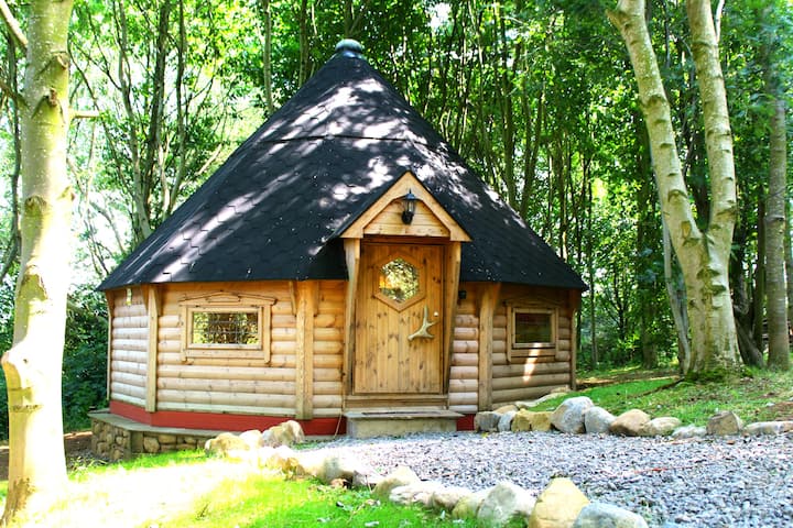 Cosy Cabin on 20 Acre Private Estate - Deer Lodge