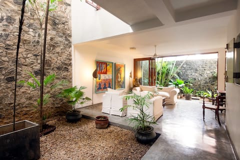 Mount Lodge Colombo, A Private Villa