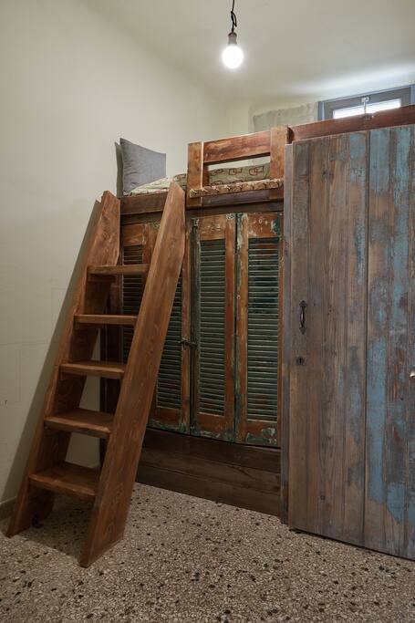 stairs for platform bed 3