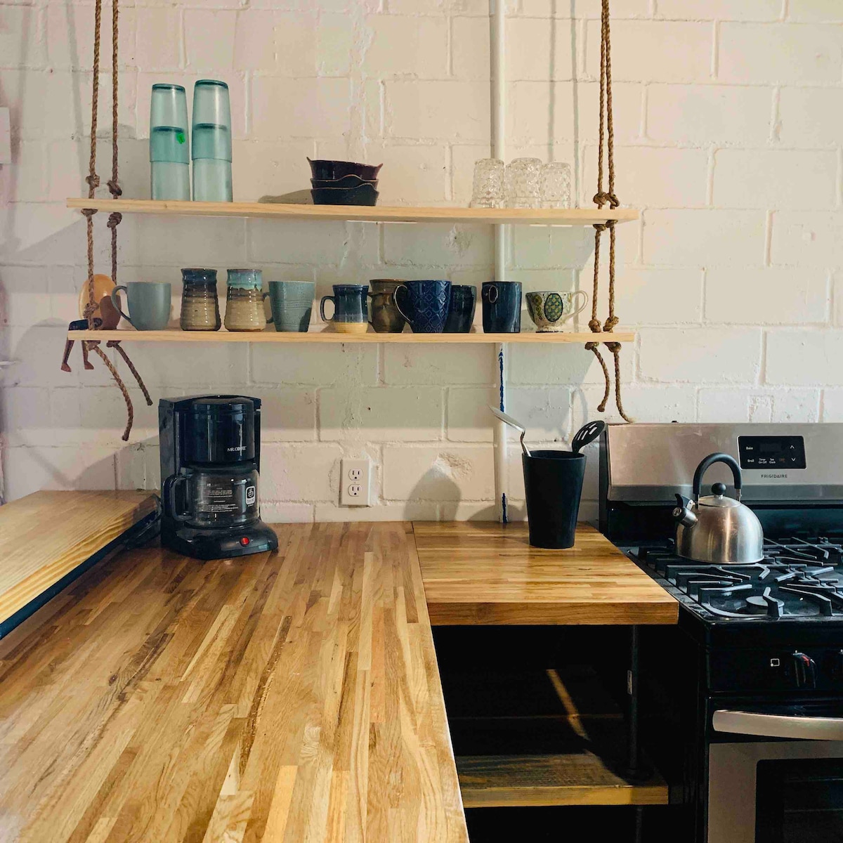 Urban Cottage  | Free Bikes | East Austin Stay