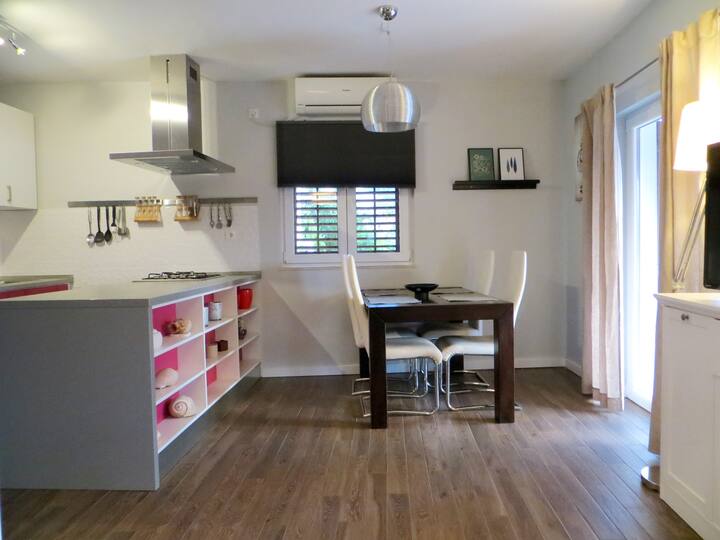 Stylish&Full Equipped-Quiet CENTER!
