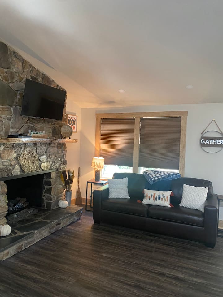 Outdoor Living, Relaxing, Fishing, Hiking - Buena Vista, VA