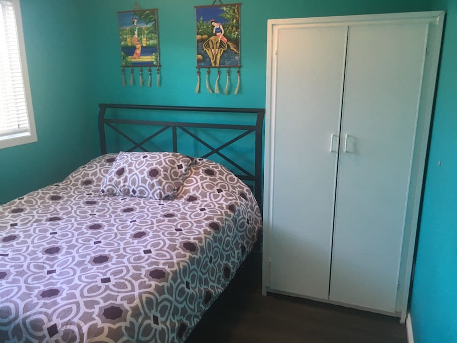 Queen bed