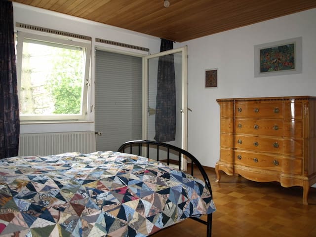 Guest rooms, 10 Min. south to Hamburg