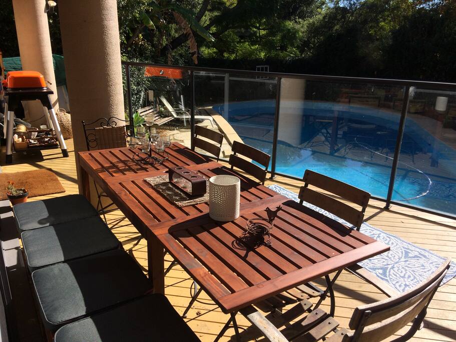 Entertaining deck