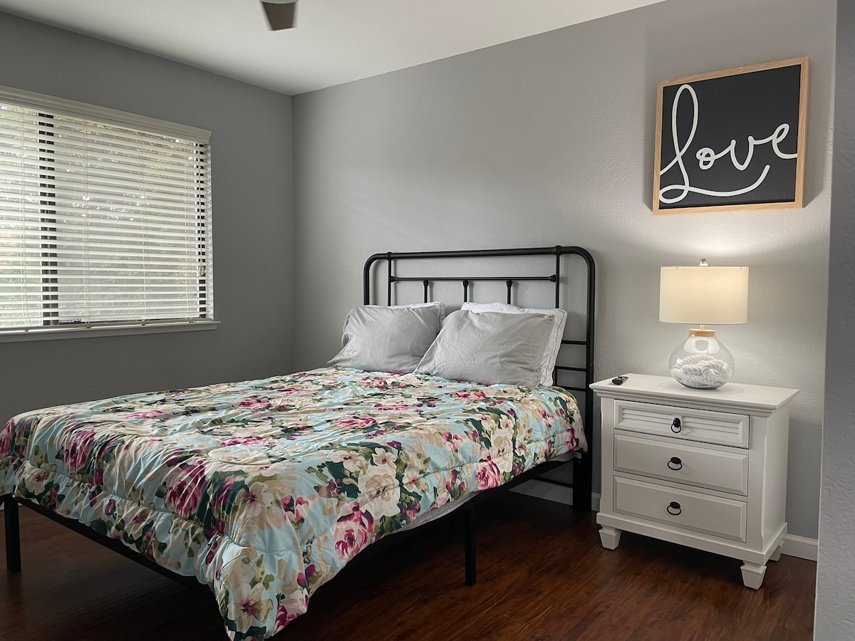 Bedroom 2 with queen