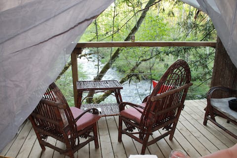 Golden Ears Glamping -Rivers Edge, Secluded & Safe