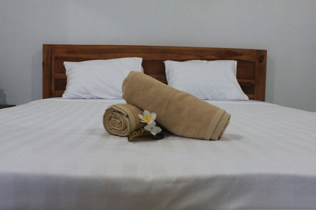 we have single bed for 2 person