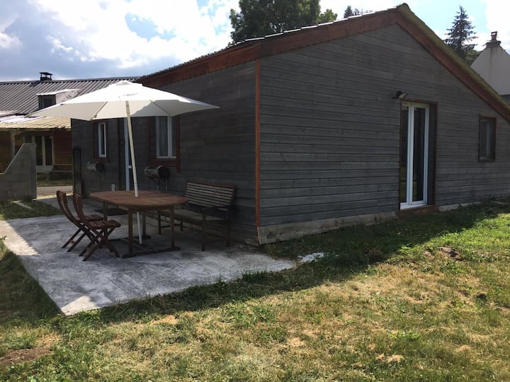 Chalet pour 8 personnes en pleine nature - Chalets à louer à Besse-et