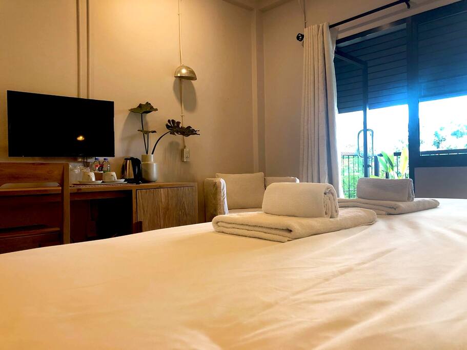 Deluxe King Bed