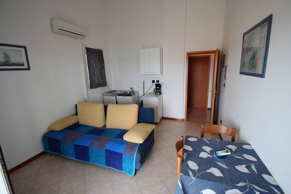 Living room/kitchen