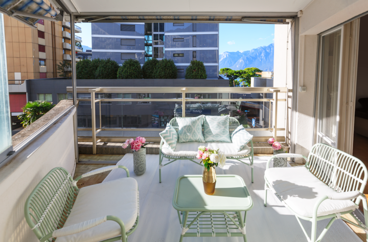 City Center Apartment - Montreux - Private Parking - Vevey