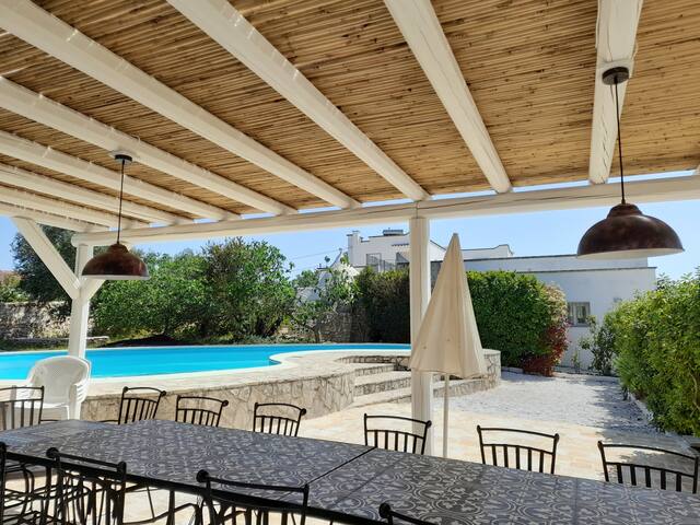 Country Villa 1 – Main house (Sleeps 16) gallery image 5