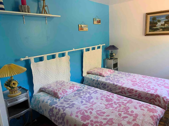 Dhomë gjumi me 2 krevate 90x190