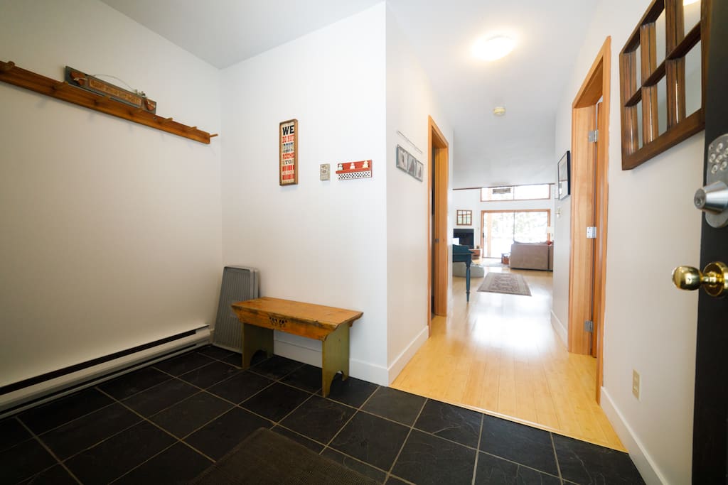 Entrance: Lots of Room for your equipment storage "We really appreciated the glove and boot dryers after our day on the slopes."- Sarah California, USA