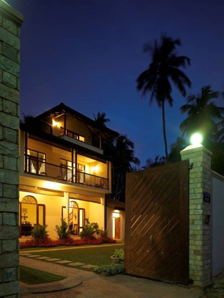 House facing the beautiful ocean Houses for Rent in Nainamadama