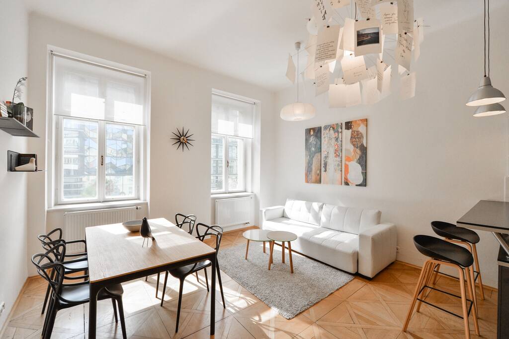 CHIC APARTMENT WALK TO OLD TOWN SQ Apartments for Rent in Prague 1