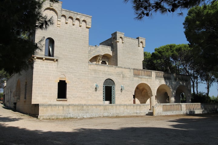 Splendid Villa with Swimming Pool, peaceful oasis!!!