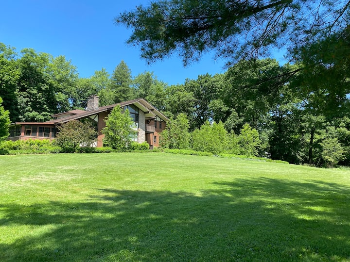 Luxury 6br Furnished Estate On 7 Acres - 31+ Days