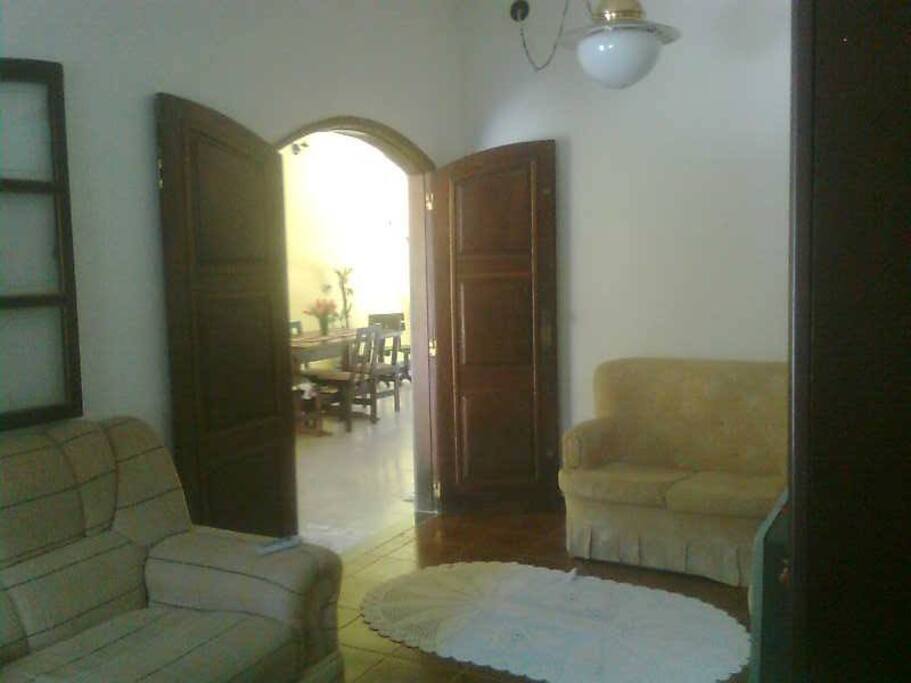 estilo colonial e mobiliada