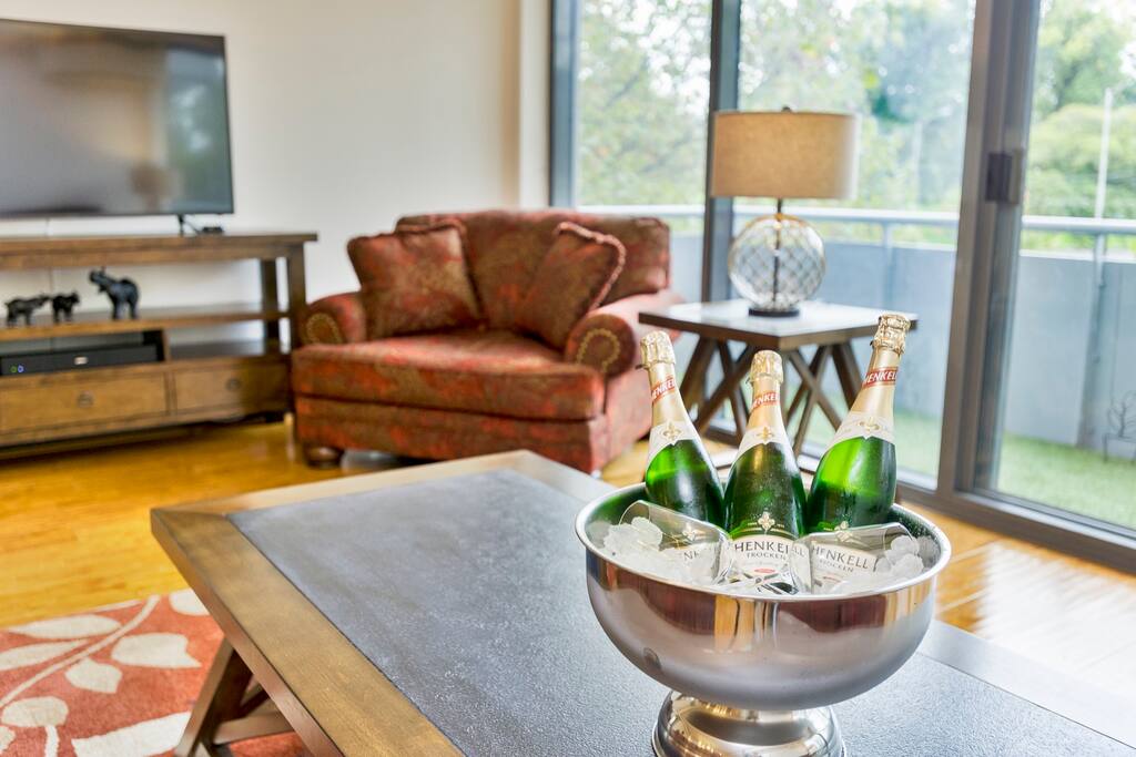 FREE bottle of wine when you stay! along with complementary tea coffee, milk, sugar and biscuits