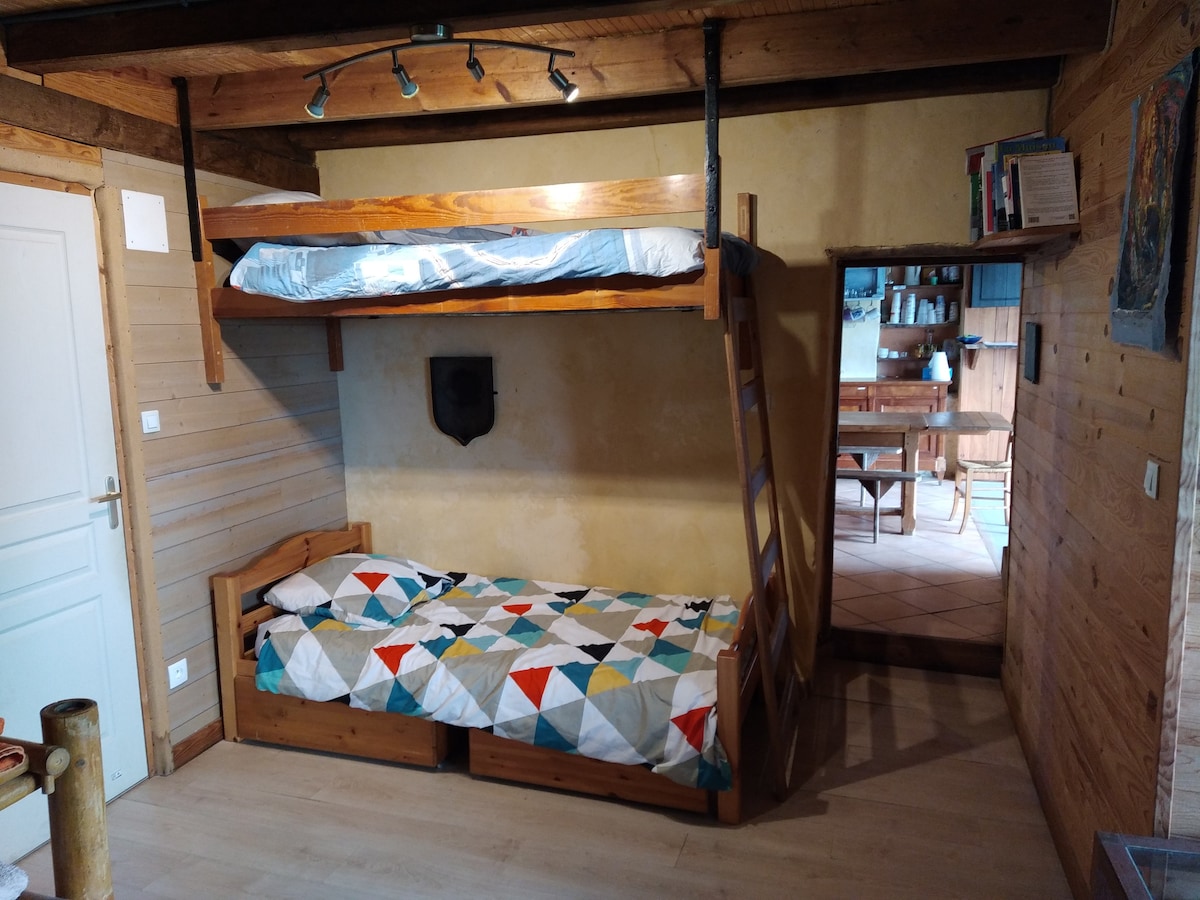 Habitación Casa Planta baja (2 camas): 2 camas individuales