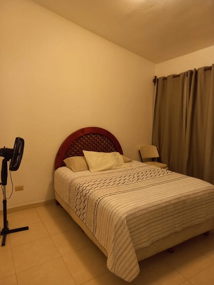 Recamara ( 2) Queen Colchon s TV-om , klima-uređaj