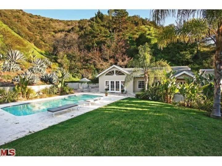 Entire home in Beverly Hills with pool Airbnb