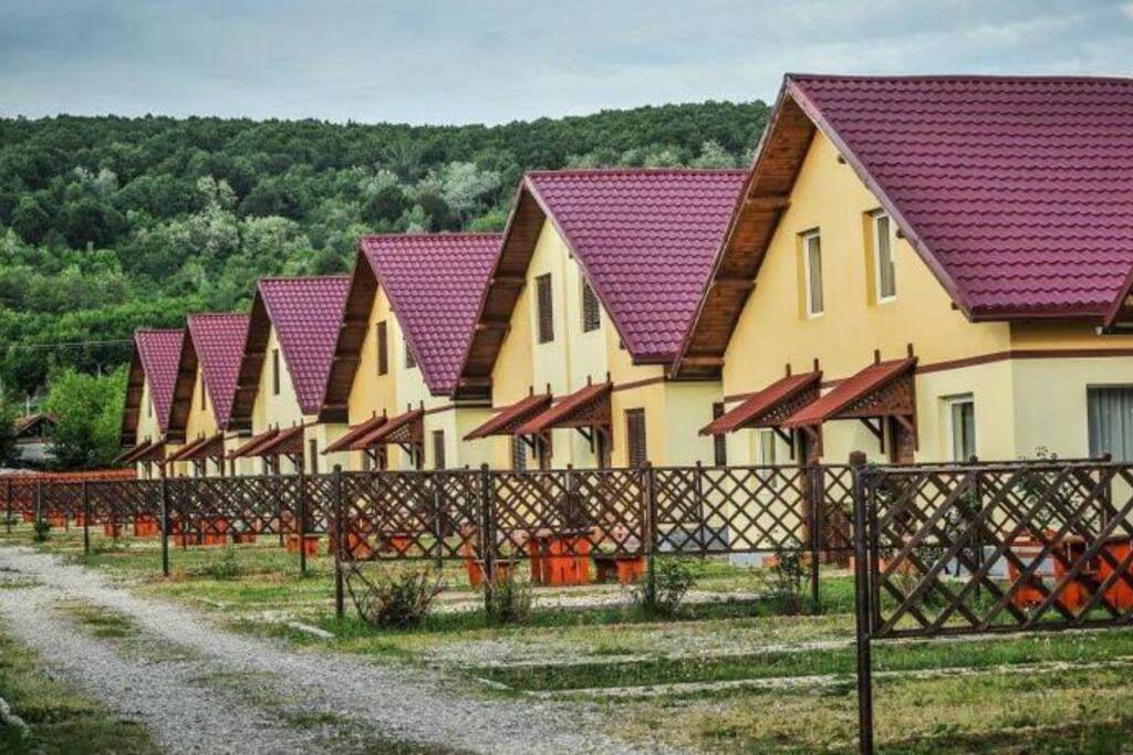 Complex Plaja Mojo Villa 6 Villas For Rent In Budeasa Mare JudeÈ›ul ArgeÈ™ Romania