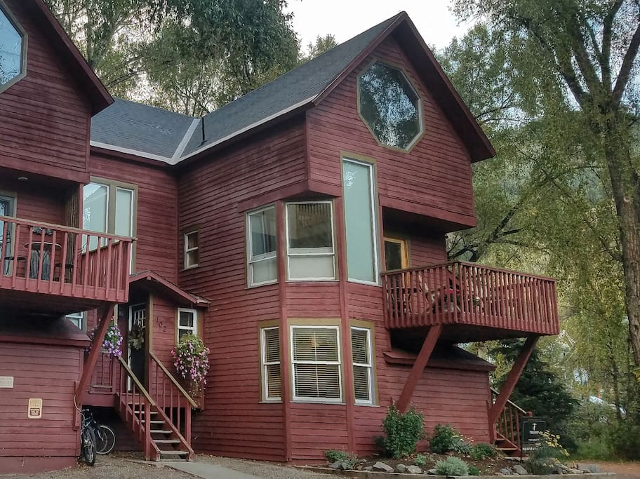Exterior view of the condo.
