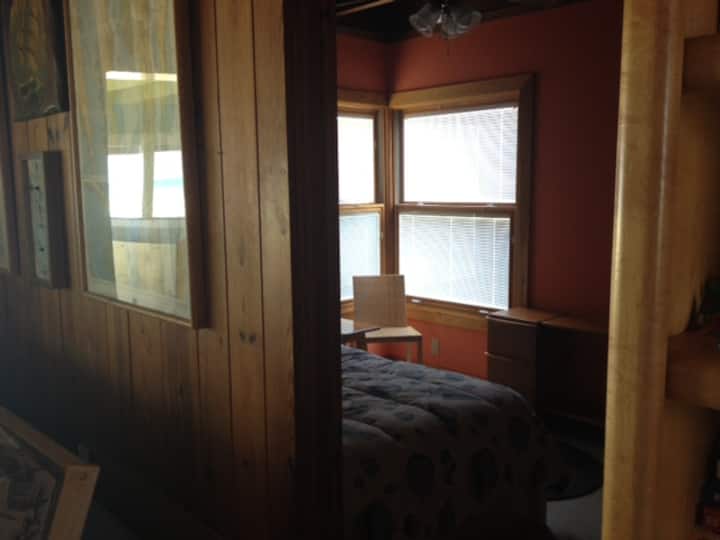 Chumba cha kulala 2 kilicho na mwonekano wa bahari na kitanda cha upana wa futi 