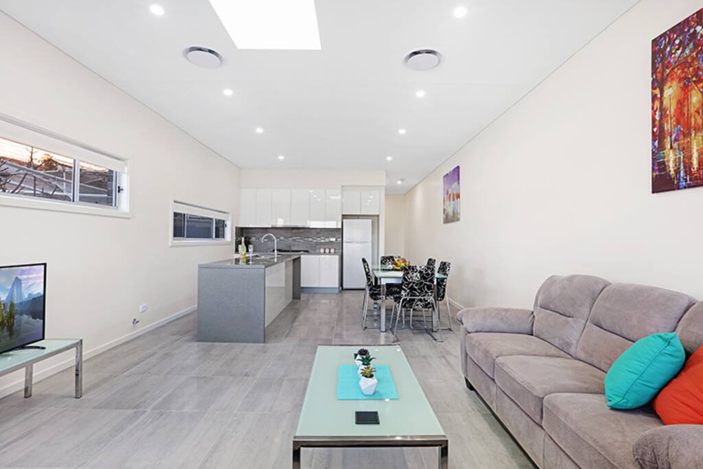 Open Plan Living, Dining & Kitchen
