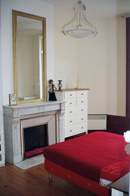 Chambre 18 m2 avec balcon exposé sud- Lit 140 cm
