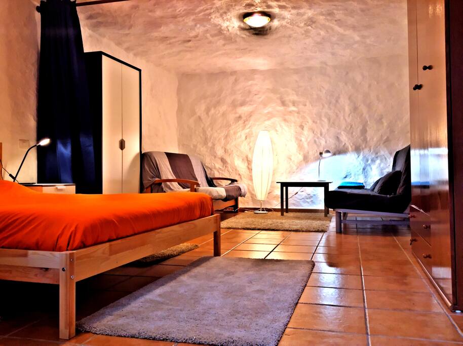 Grande chambre - salon "cueva"