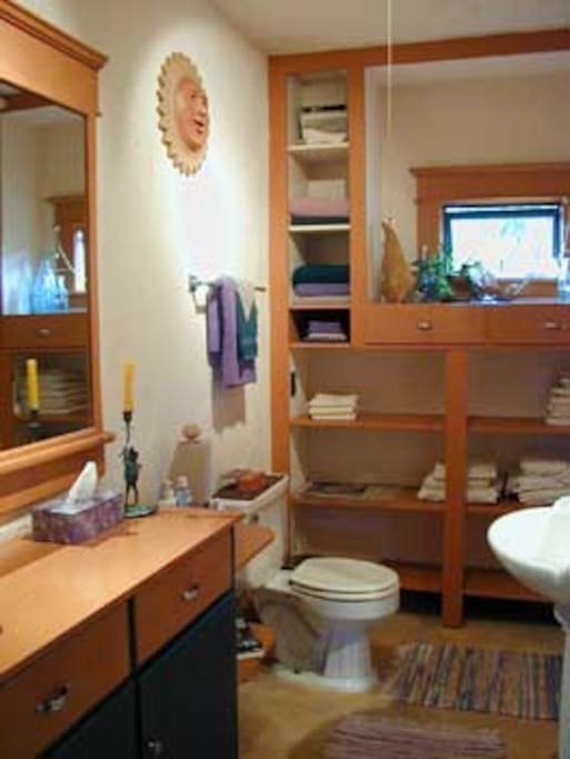 West Room Fertile Ground downtown Bed and breakfasts for Rent in