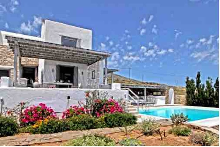 Paros Pandoras Box Lux Villa & Pool – Golden Beach gallery image 2
