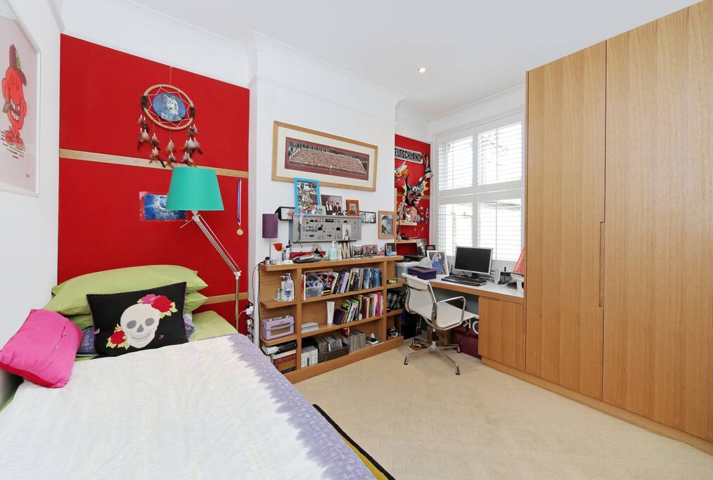 Single bedroom