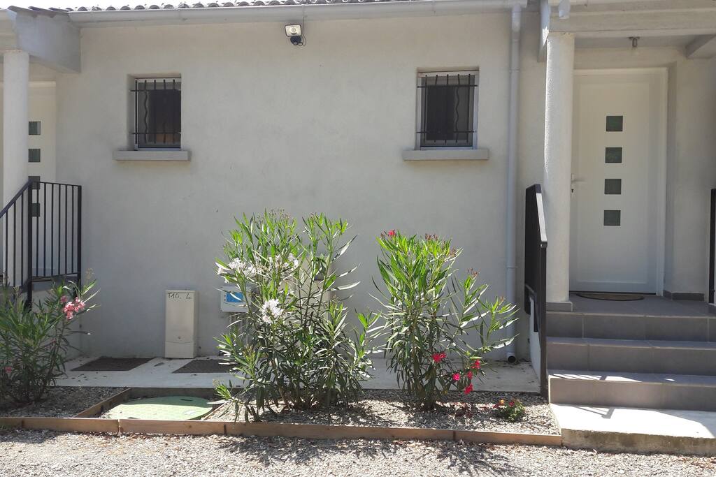 Entrée des mini-villas