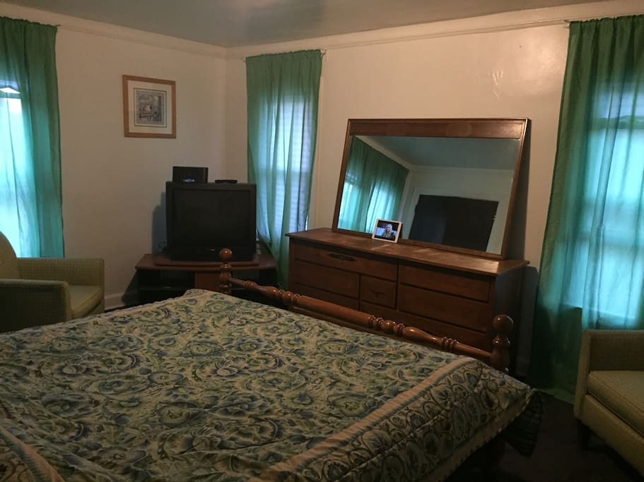 king sized bed