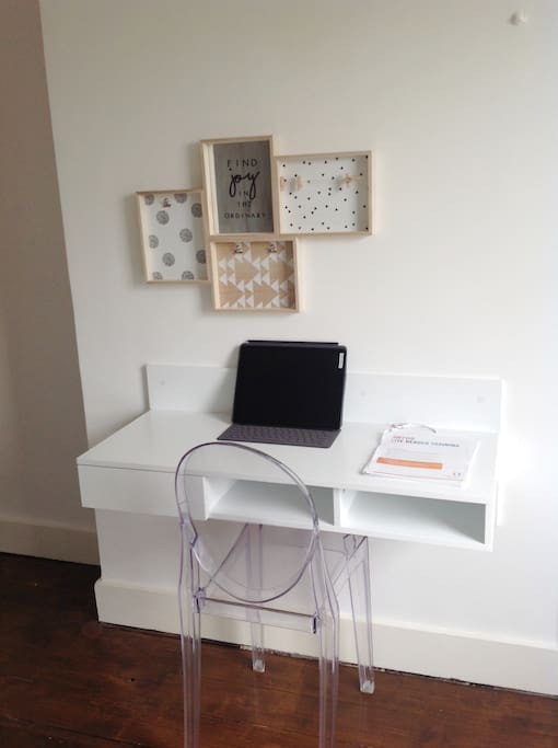 The desk