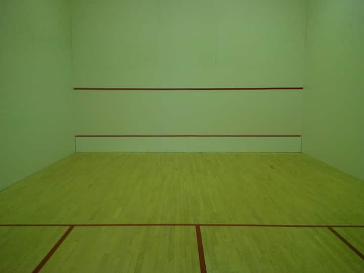 Squash courts
