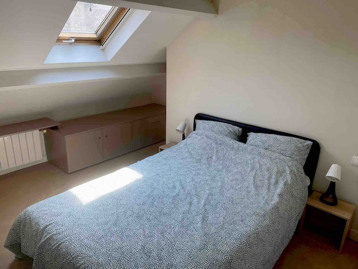 Საძინებელი 3 - ორადგილიანი საწოლი, სააბაზანო (საშხაპე)